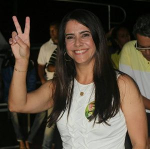 Lara Moura: